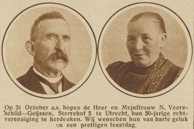 871499 Dubbelportret van het echtpaar Veereschild-Geijssen (Sterrenhof 5) te Utrecht, dat 50 jaar getrouwd is.